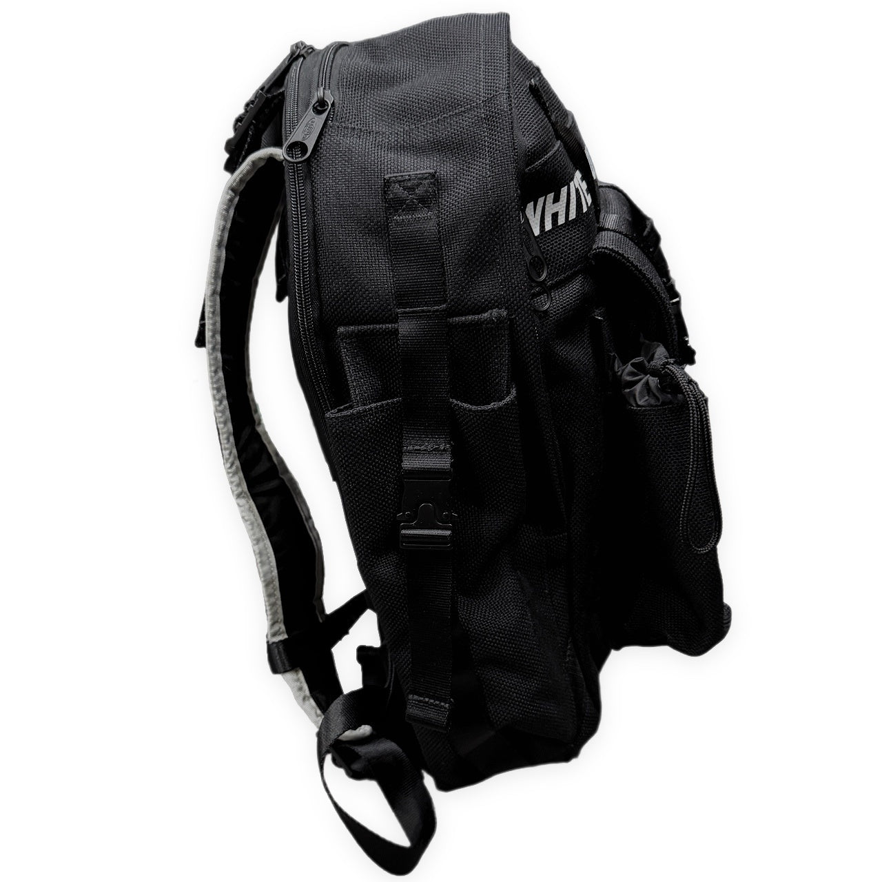 White Mountaineering × EASTPAK ワンタッチバックルマルチポケットバックパック リュックサック バッグ 鞄 カバン ロゴ ホワイトマウンテニアリング イーストパック メンズ