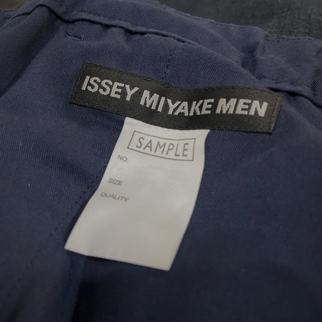 ISSEY MIYAKE MEN シュリンク加工テーパードパンツ ボトムス 皺加工 Archive イッセイミヤケ メン メンズ
