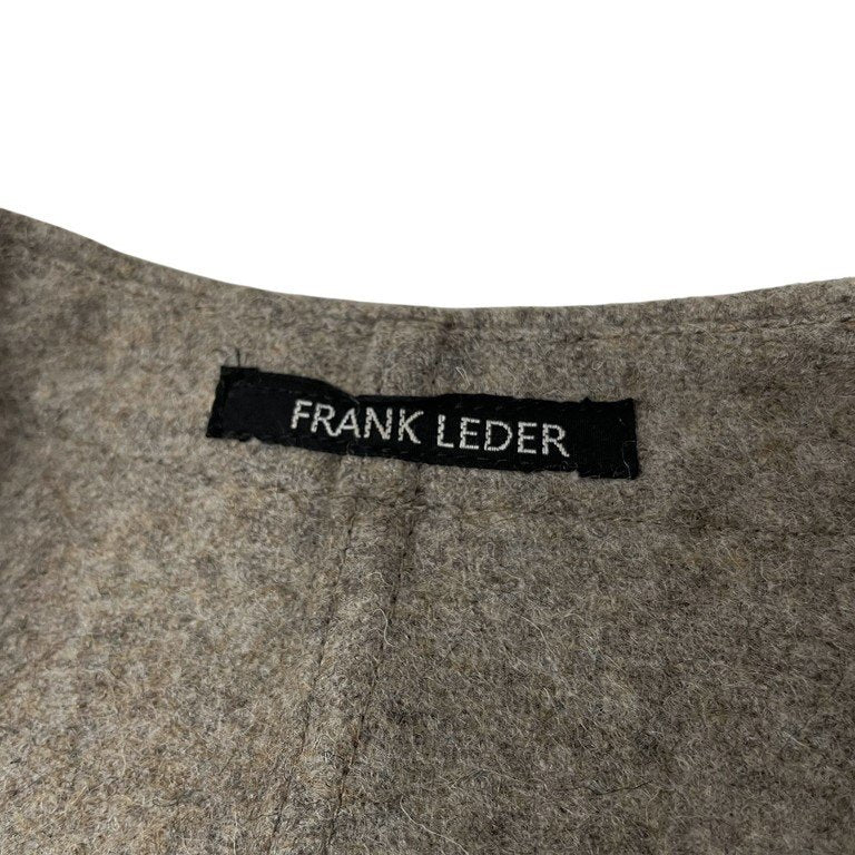 FRANK LEDER 圧縮ウールVネックヘムラインプルオーバーポケットベスト ノースリーブ トップス ジャケット アウター タグ付き 定価53,900円 フランクリーダー メンズ