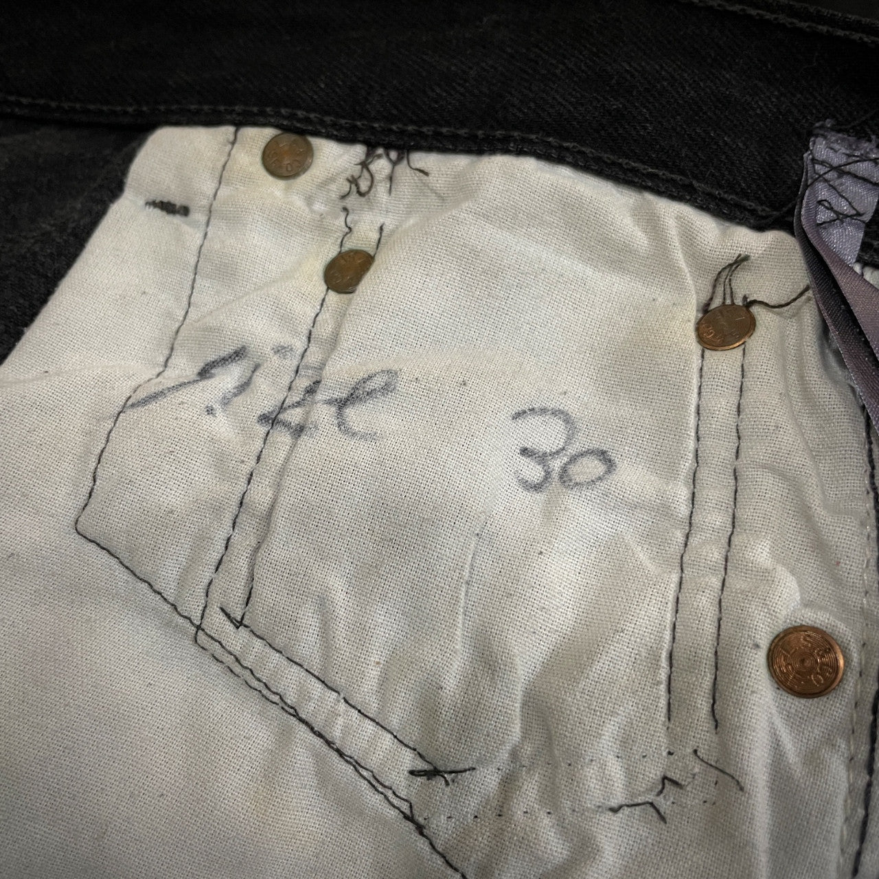 VINTI ANDREWS リーバイスリメイクダメージデニムパンツ ジーンズ 加工 Levi's ボトムス ヴィンティアンドリュース メンズ