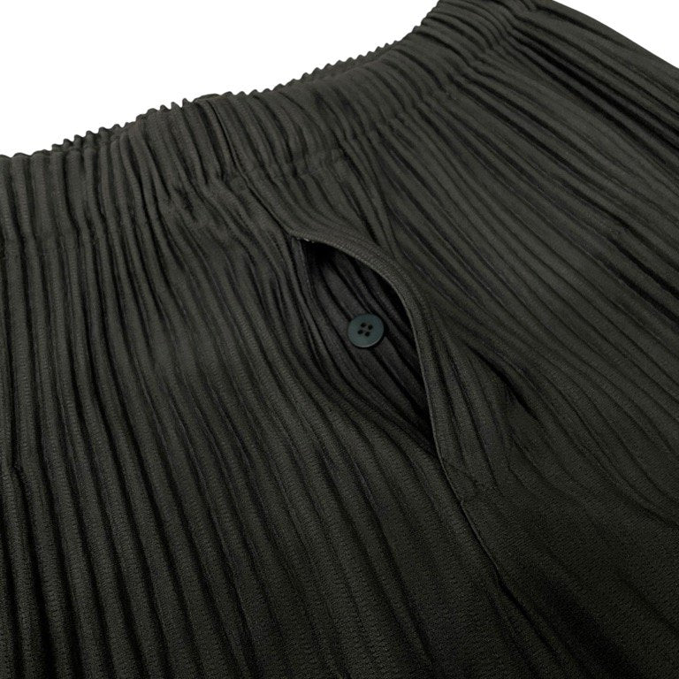 HOMME PLISSE ISSEY MIYAKE ドローストリングプリーツテーパードイージーパンツ ボトムス オムプリッセ イッセイミヤケ メンズ