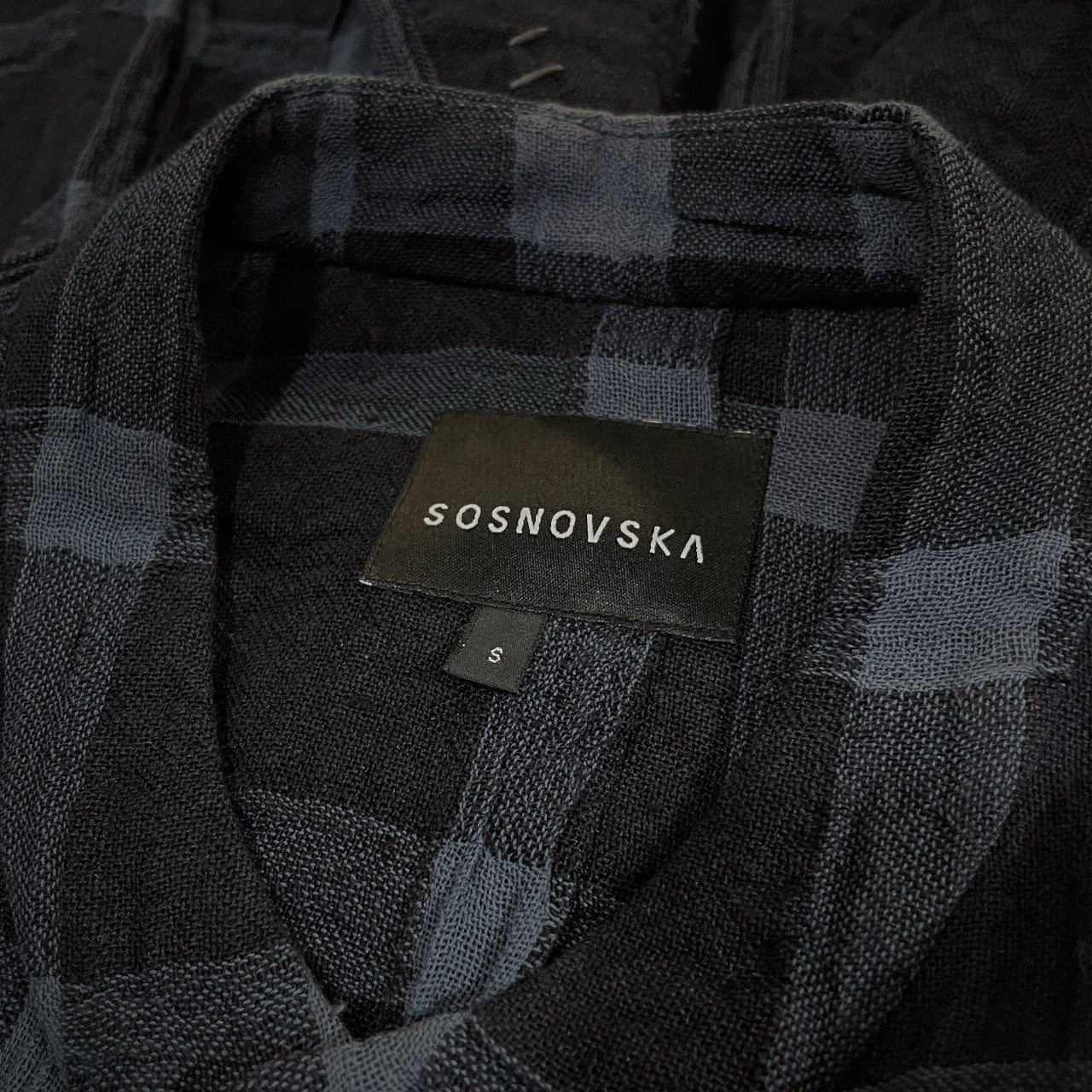 SOSNOVSKA リネンコットンガーゼチェックカットオフバンドカラーロングシャツ ブラウス トップス ソスノブスカ メンズ