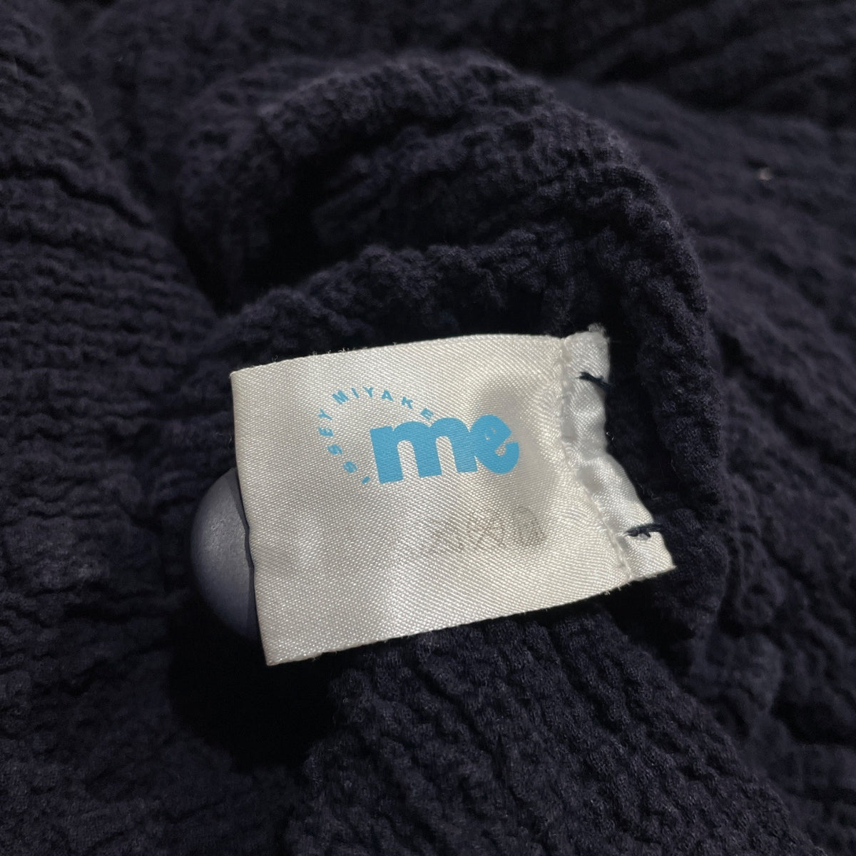 me ISSEY MIYAKE コットンプリーツ加工シャツジャケット アウター トップス ブラウス 長袖 シュリンク シワ加工 イッセイミヤケ レディース